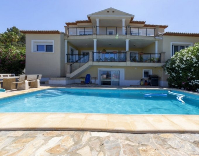 Villa de lujo con vistas al mar de ocho camas en venta en Jávea - Imagen 5