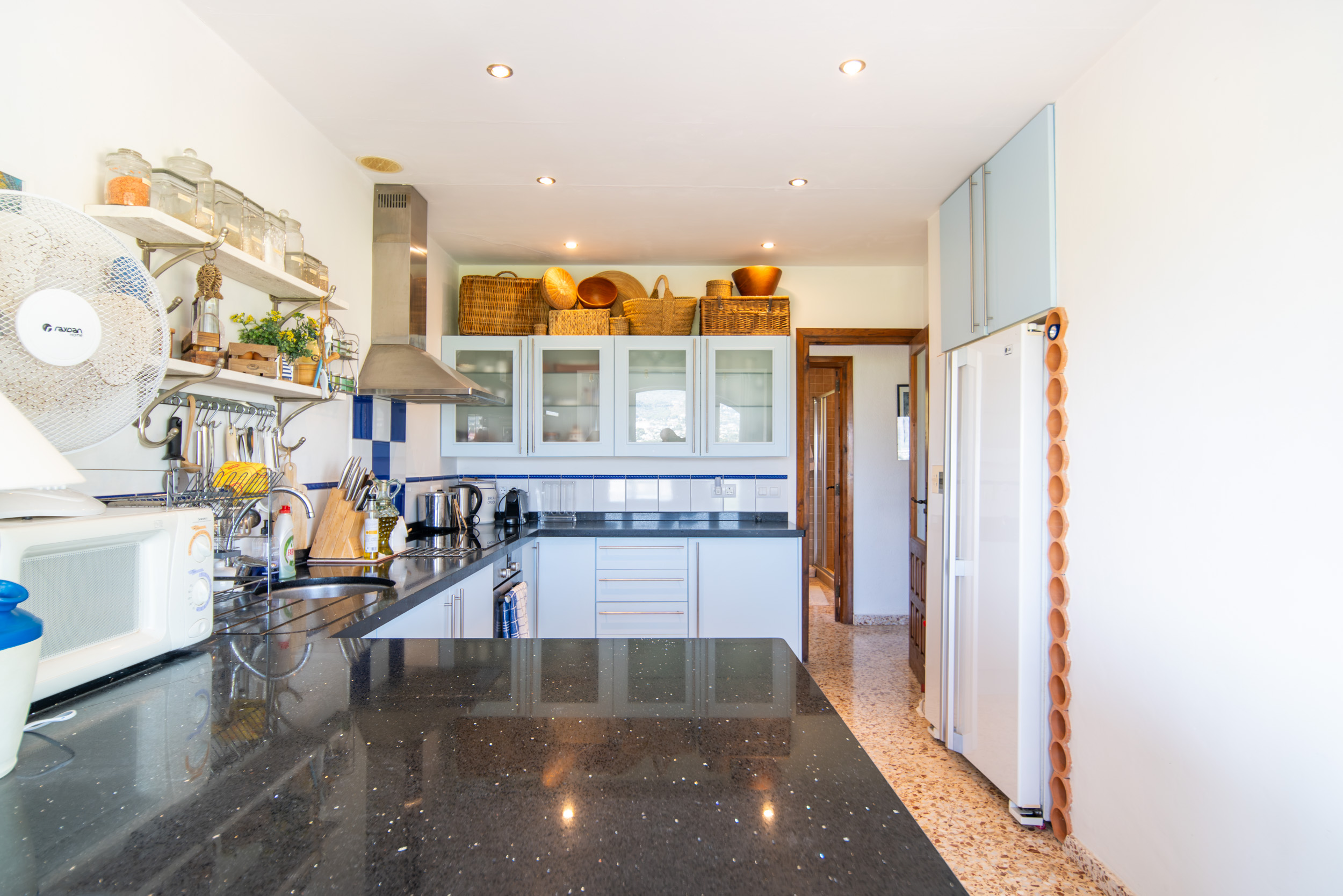     Sea View Villa with Panoramic Montgó Views