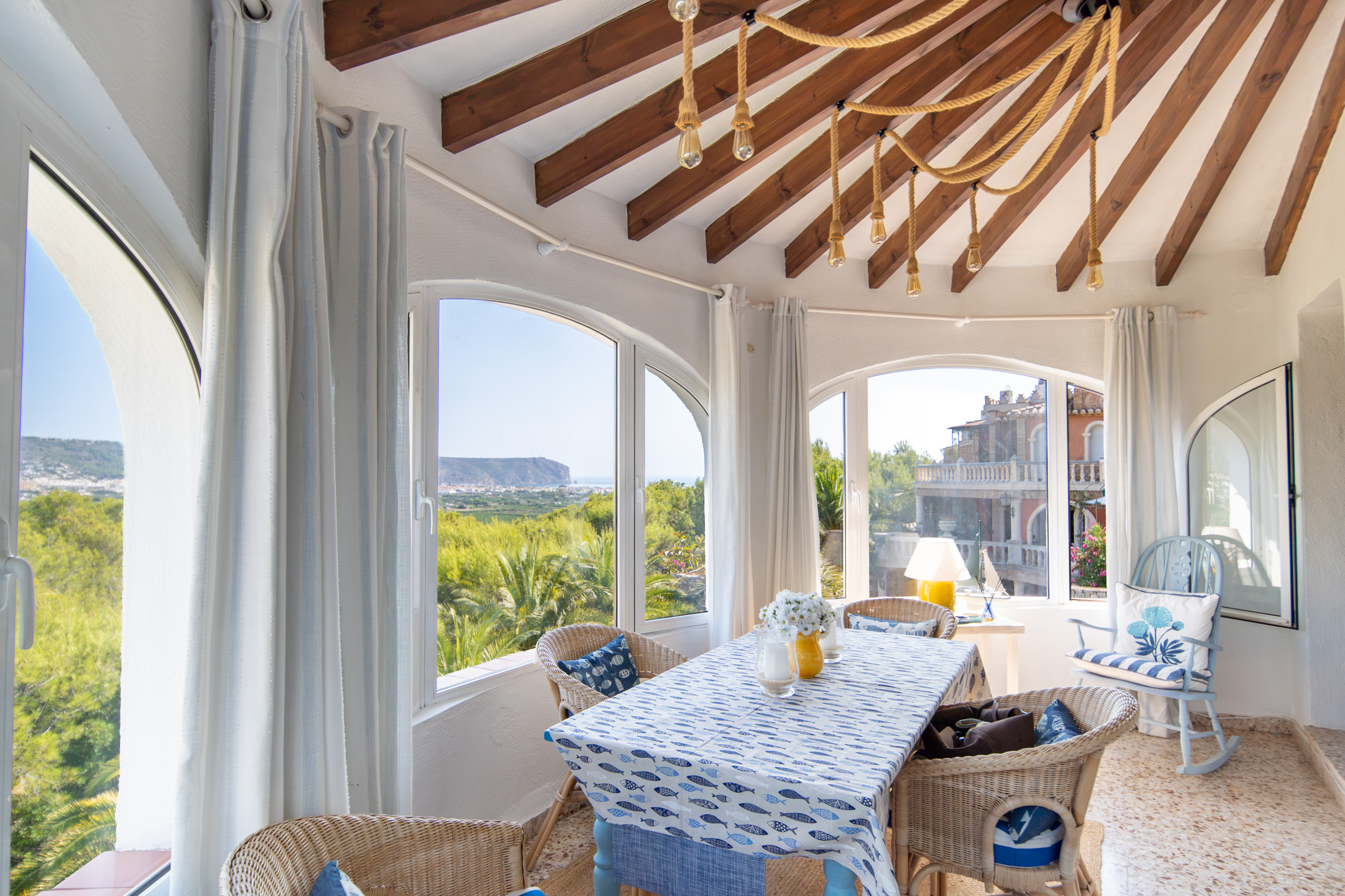     Sea View Villa with Panoramic Montgó Views