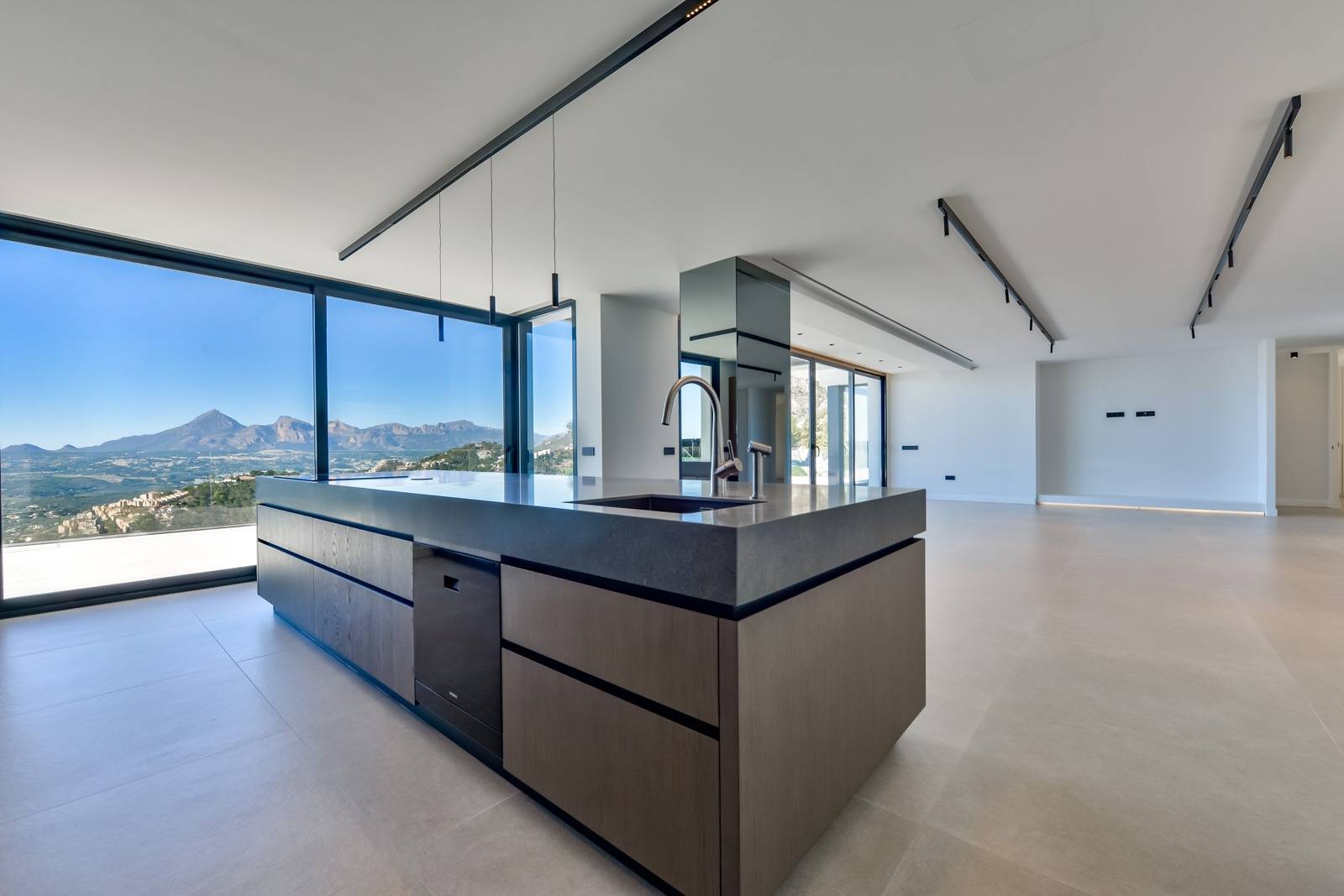 Contemporary Sea-View Villa in Altea Hills