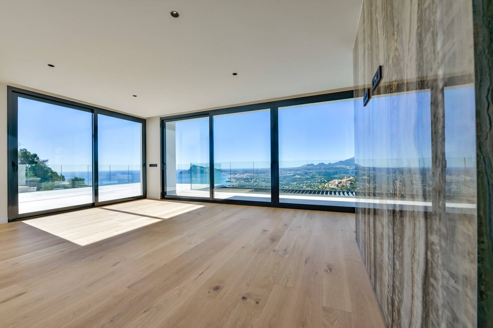 Contemporary Sea-View Villa in Altea Hills