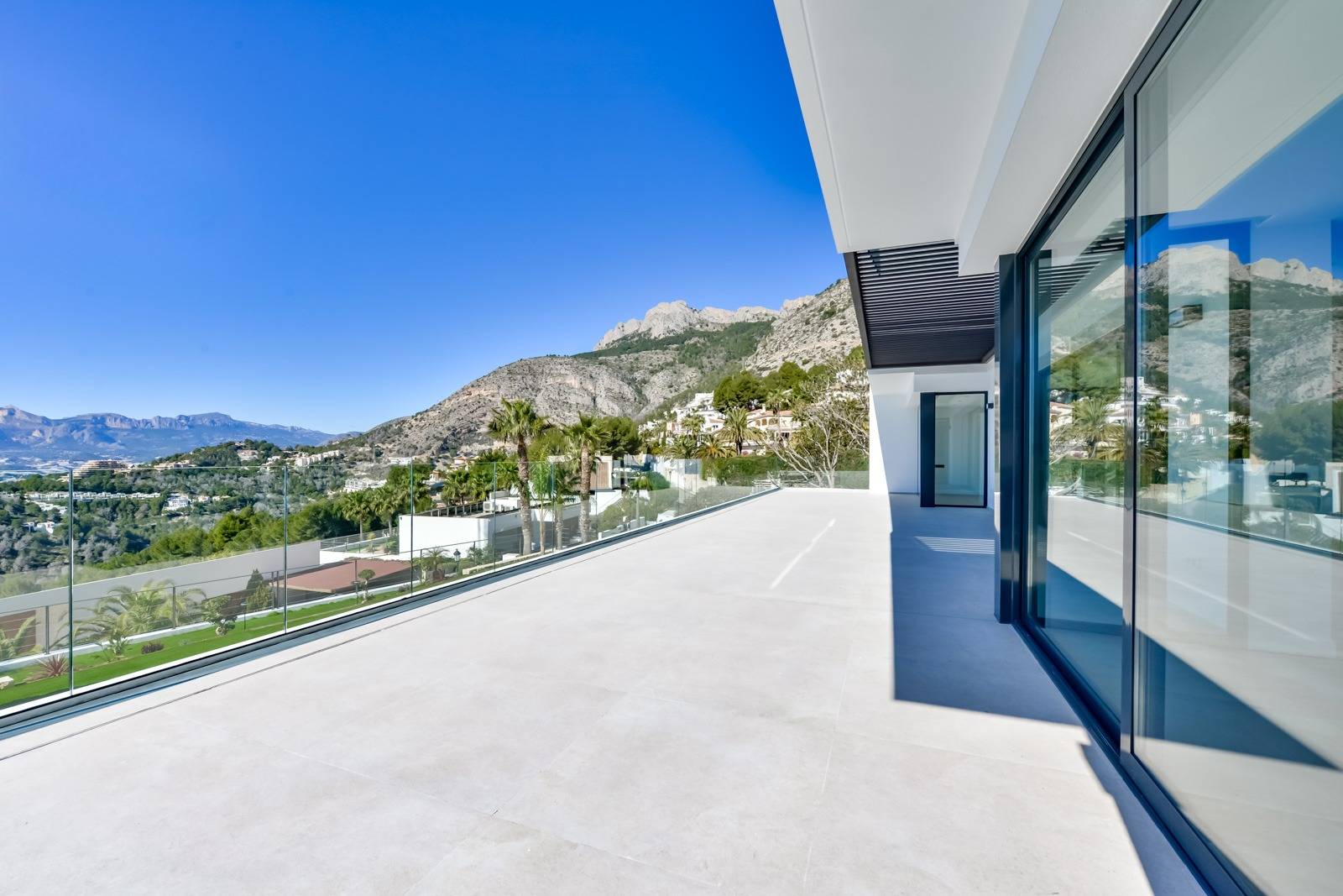 Contemporary Sea-View Villa in Altea Hills