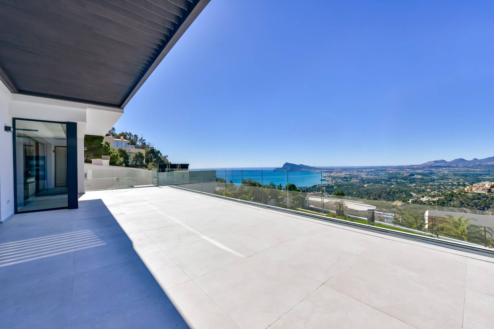 Contemporary Sea-View Villa in Altea Hills