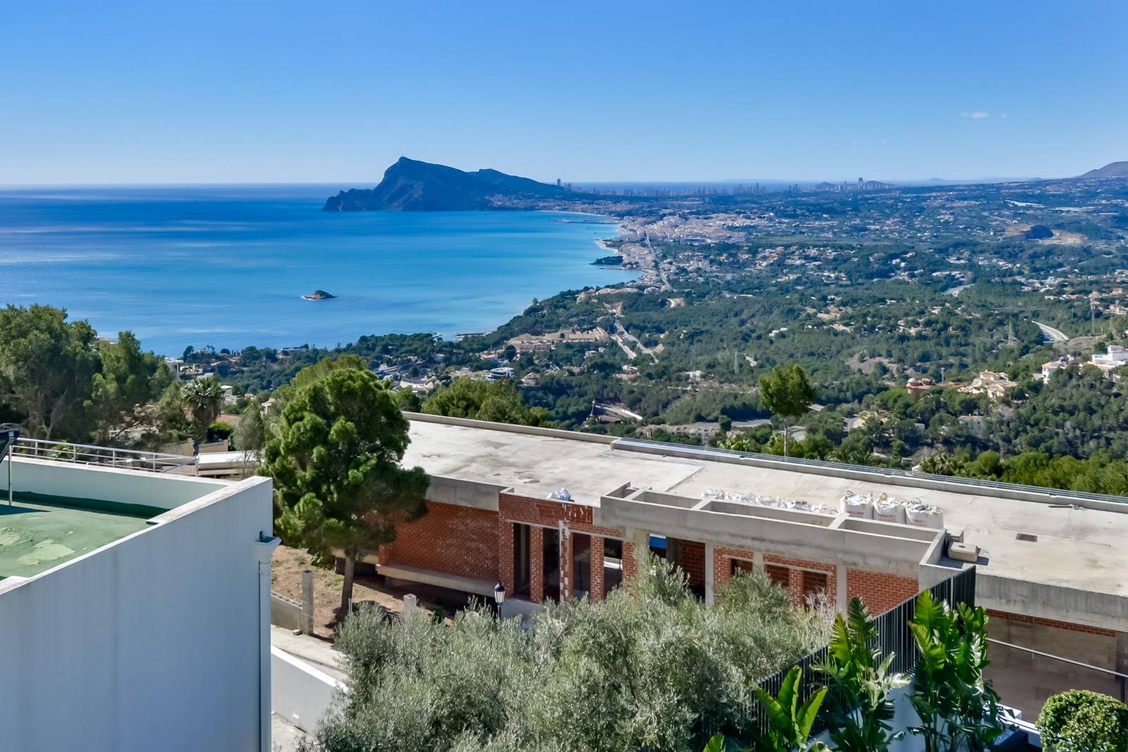 Contemporary Sea-View Villa in Altea Hills