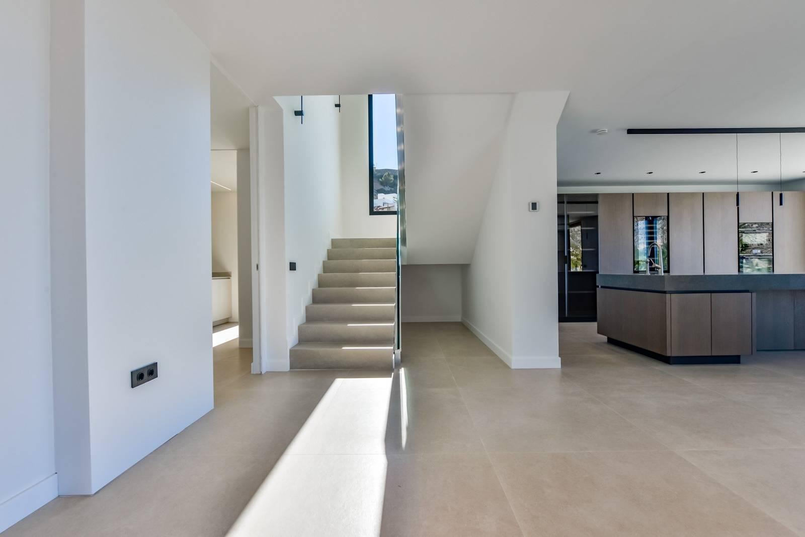 Contemporary Sea-View Villa in Altea Hills