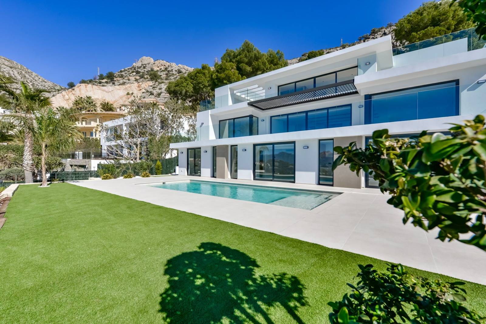 Contemporary Sea-View Villa in Altea Hills