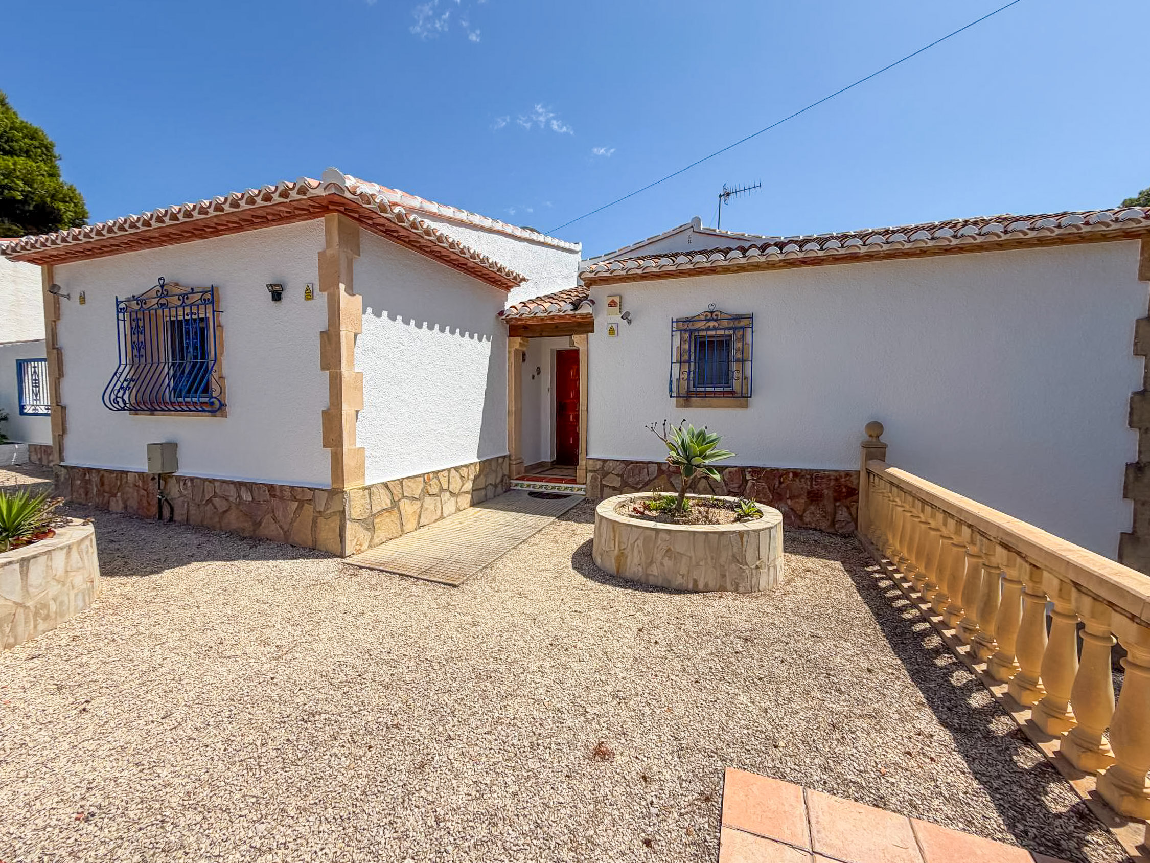 South-Facing Costa Nova Villa - Imagen 45