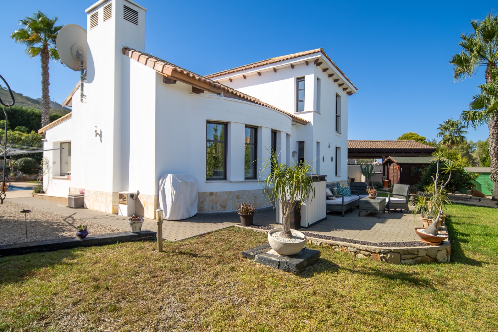 Immaculate 3 Bedroom Villa with Pool & Montgó Views in Jávea