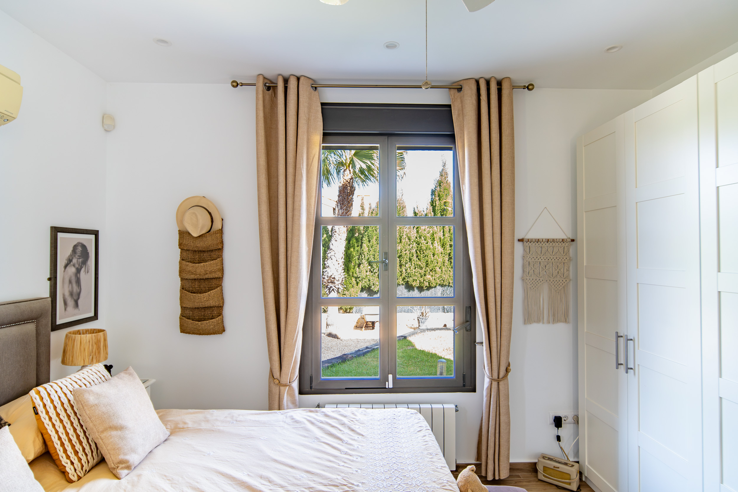 Immaculate 3 Bedroom Villa with Pool & Montgó Views in Jávea