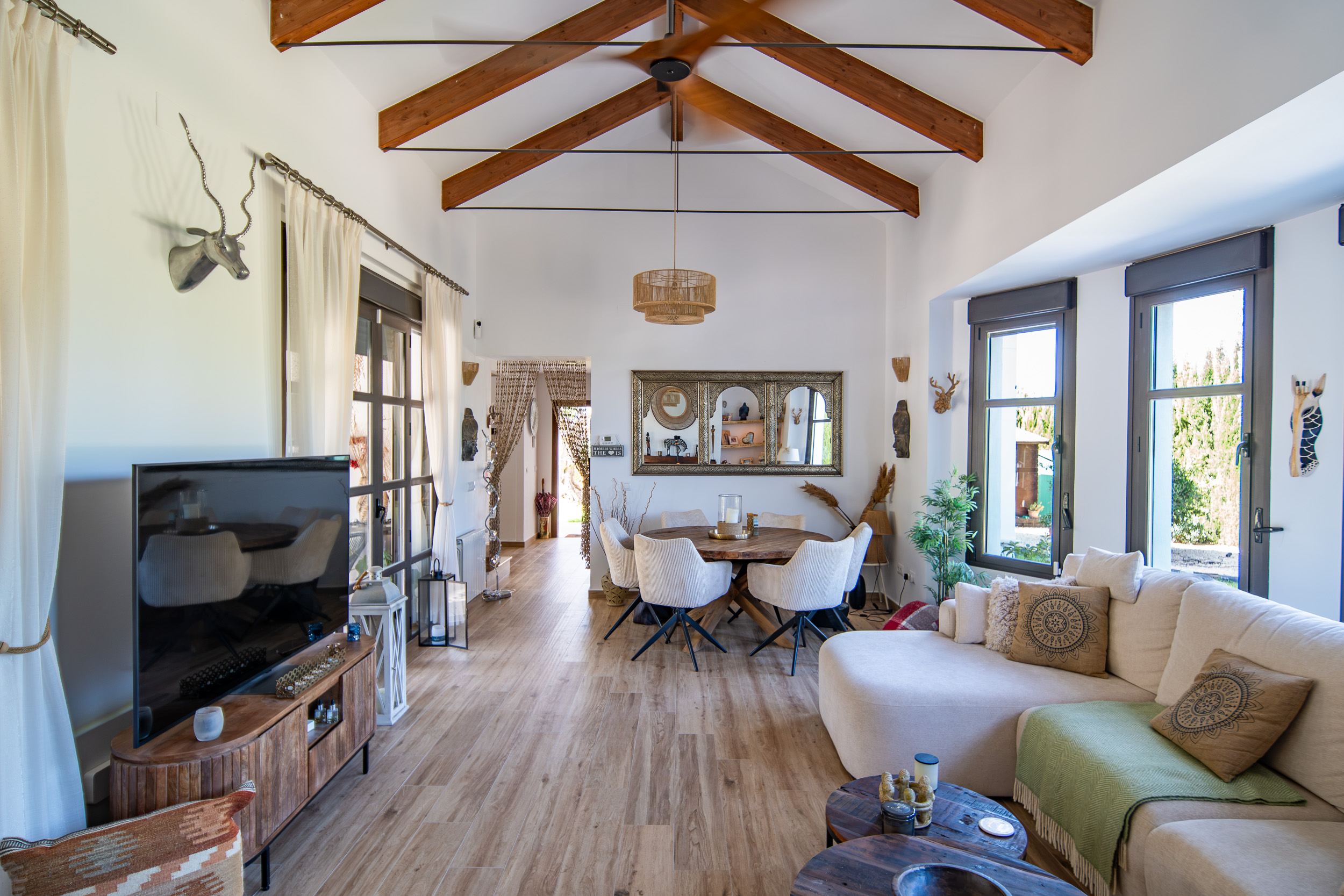 Immaculate 3 Bedroom Villa with Pool & Montgó Views in Jávea