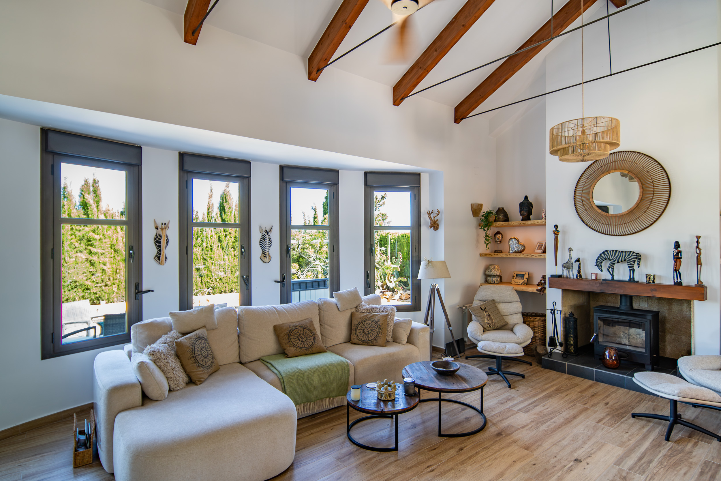 Immaculate 3 Bedroom Villa with Pool & Montgó Views in Jávea