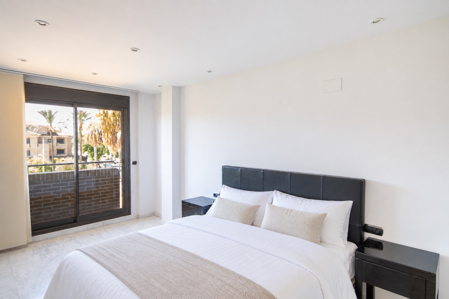 Spacious, Sea View, Penthouse, Three Terraces, Jacuzzi and Jávea.