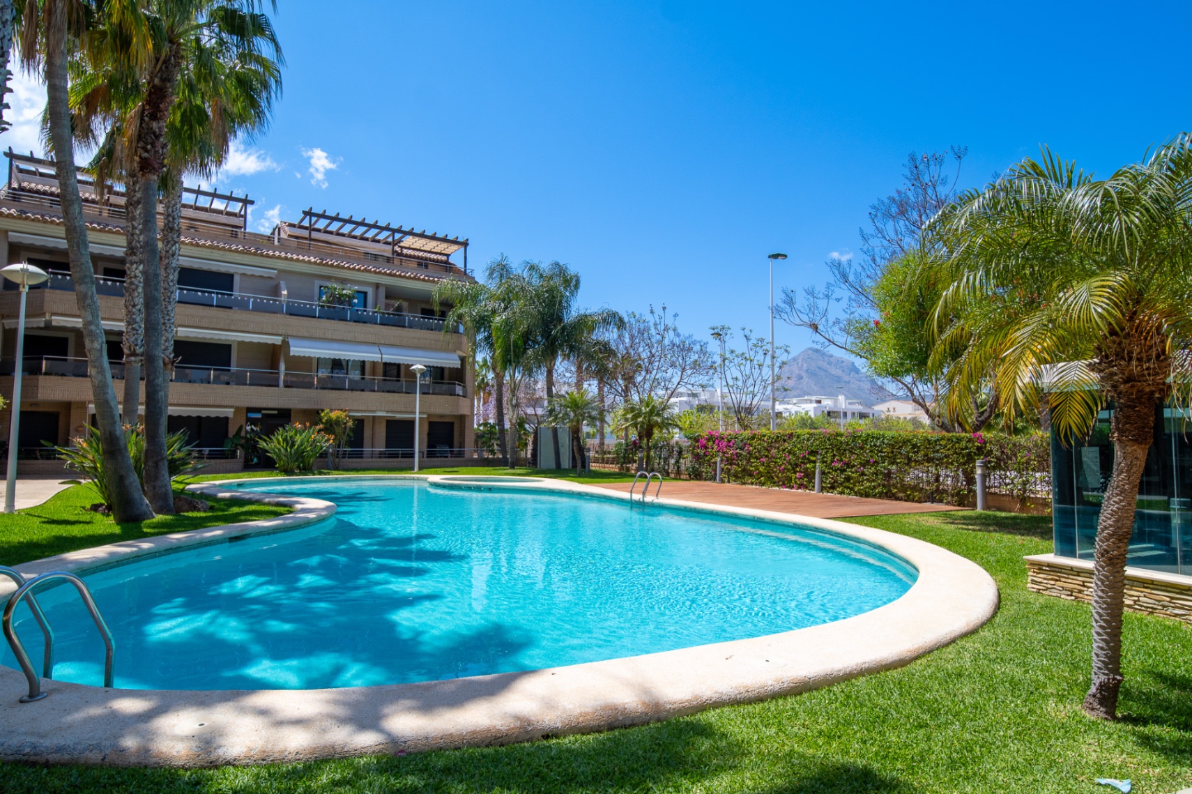 Spacious, Sea View, Penthouse, Three Terraces, Jacuzzi and Jávea.