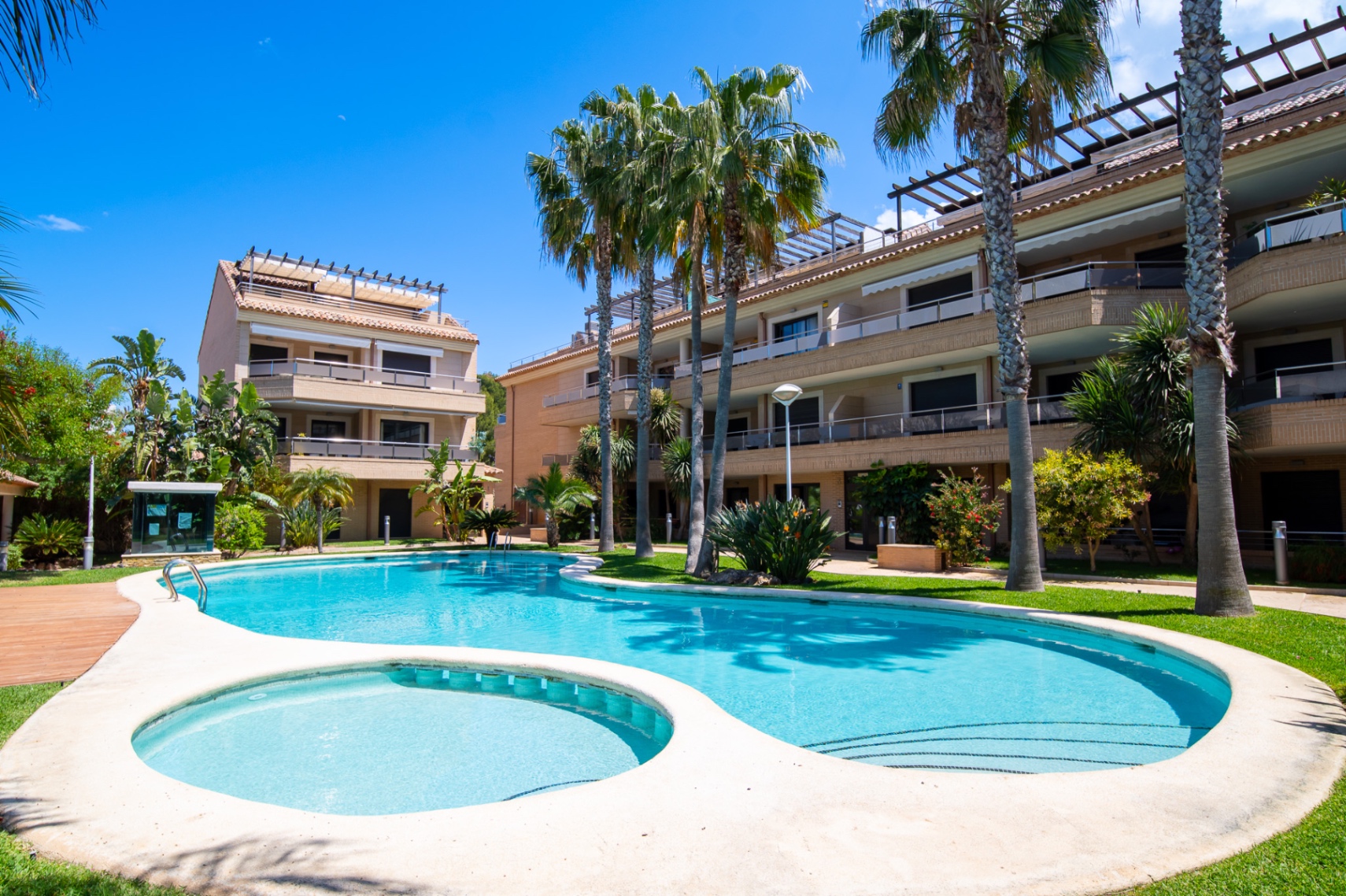 Spacious, Sea View, Penthouse, Three Terraces, Jacuzzi and Jávea.