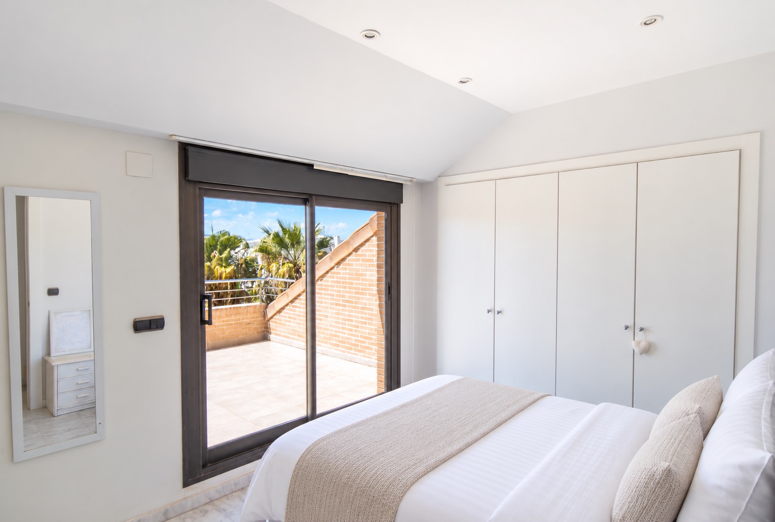 Spacious, Sea View, Penthouse, Three Terraces, Jacuzzi and Jávea.