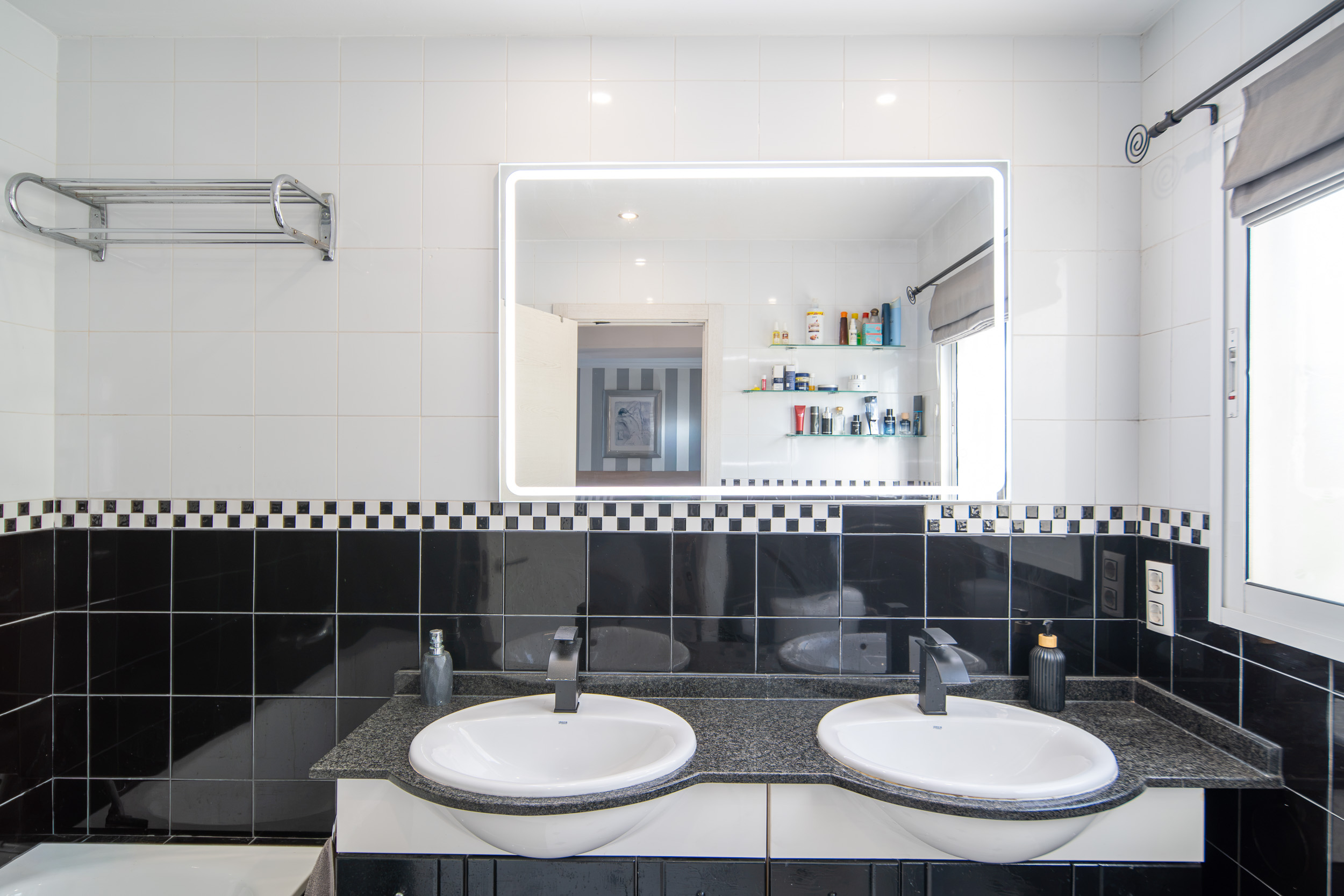 Renovated Golfside Villa with Montgó Views