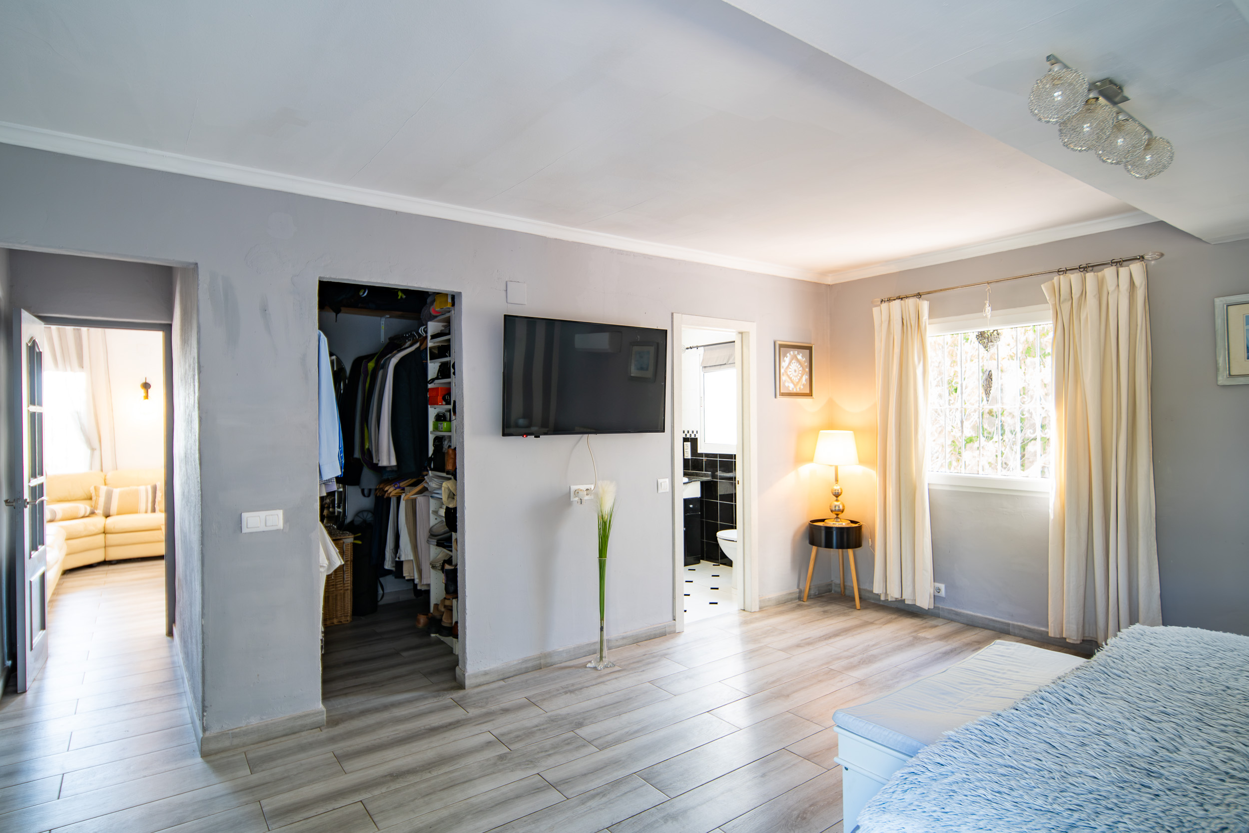 Renovated Golfside Villa with Montgó Views
