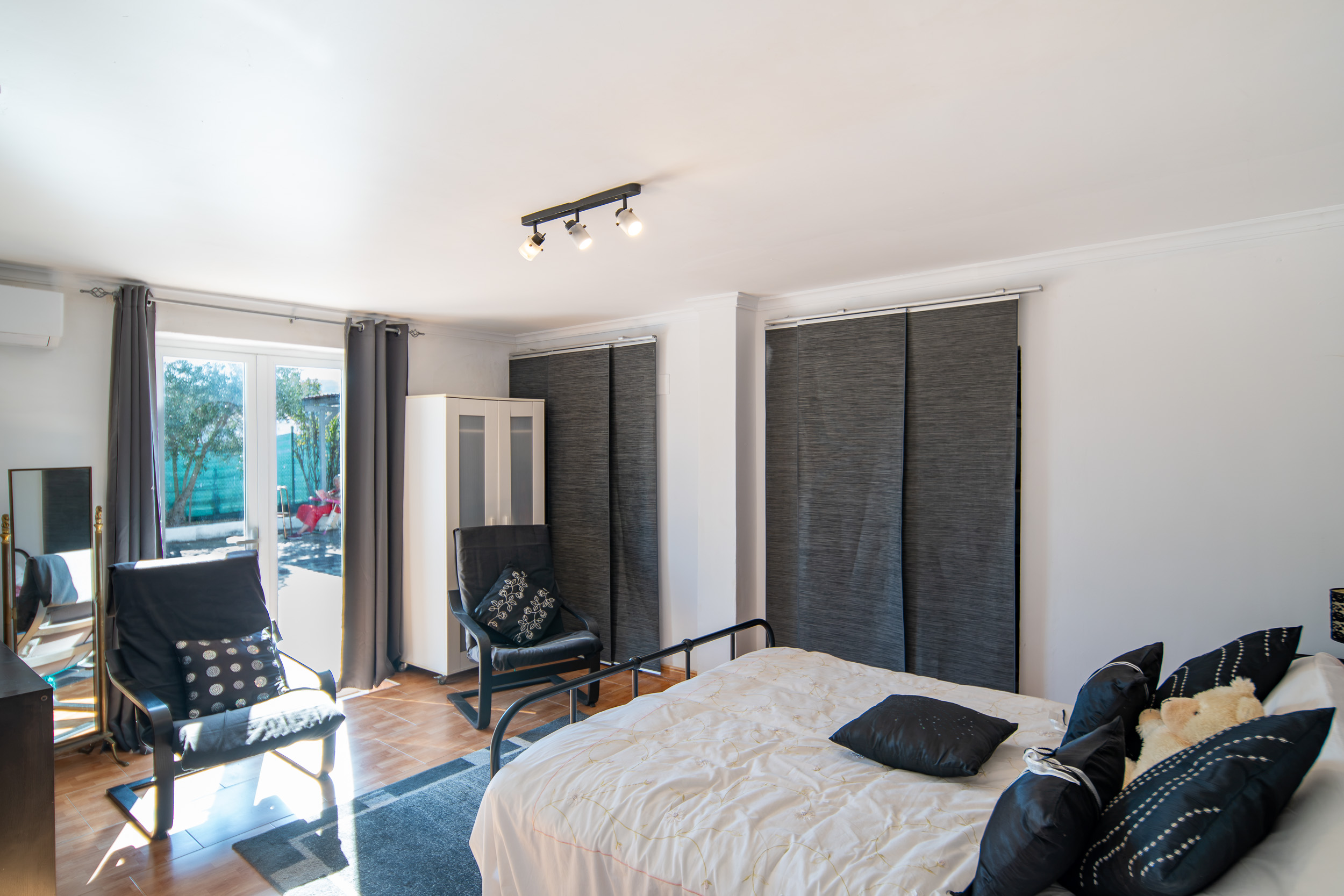 Renovated Golfside Villa with Montgó Views