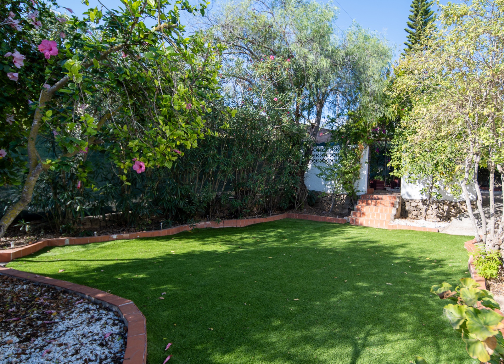 Renovated Golfside Villa with Montgó Views