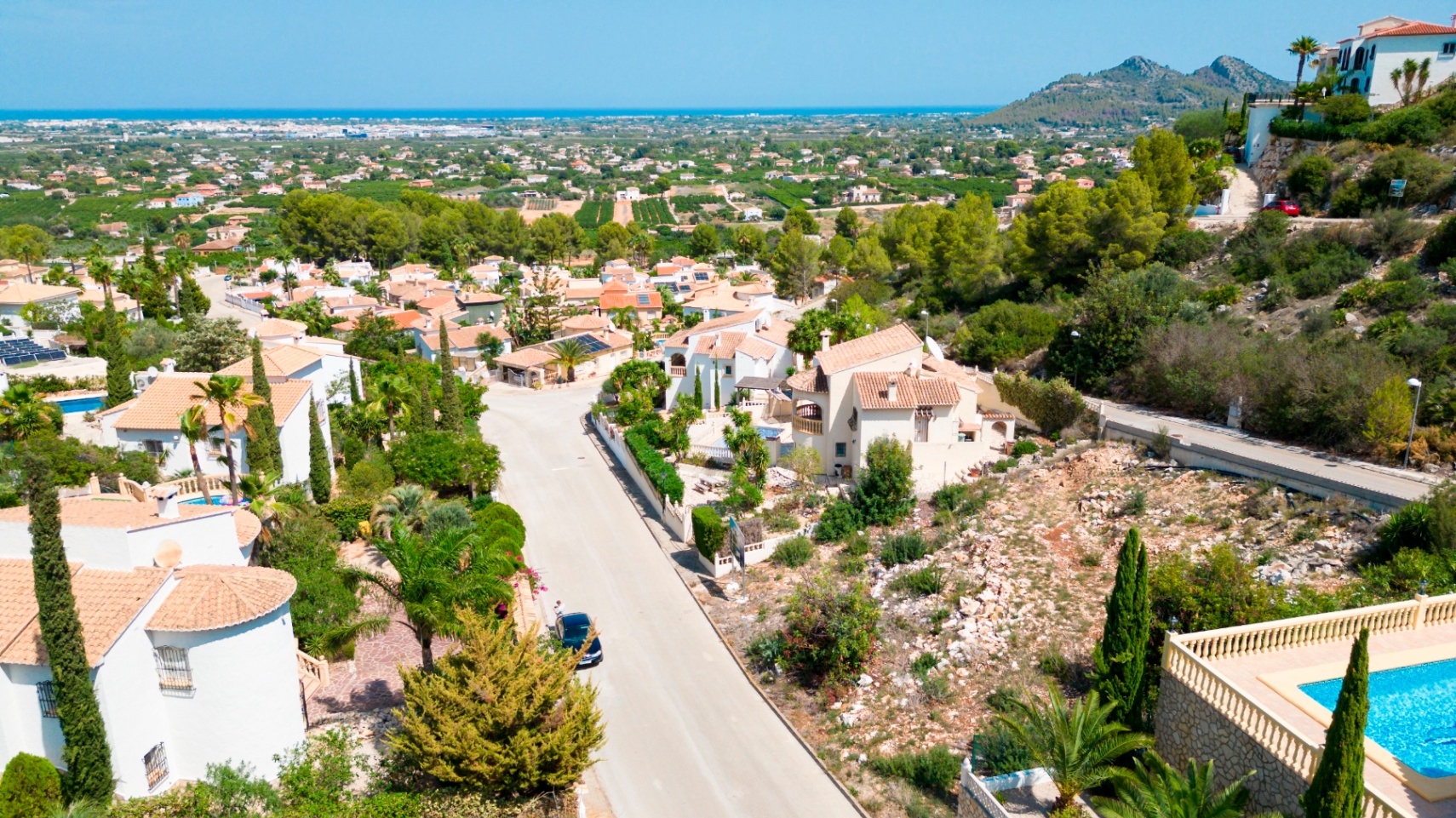 New villa with beautiful views in Monte Solana, Pedreguer.