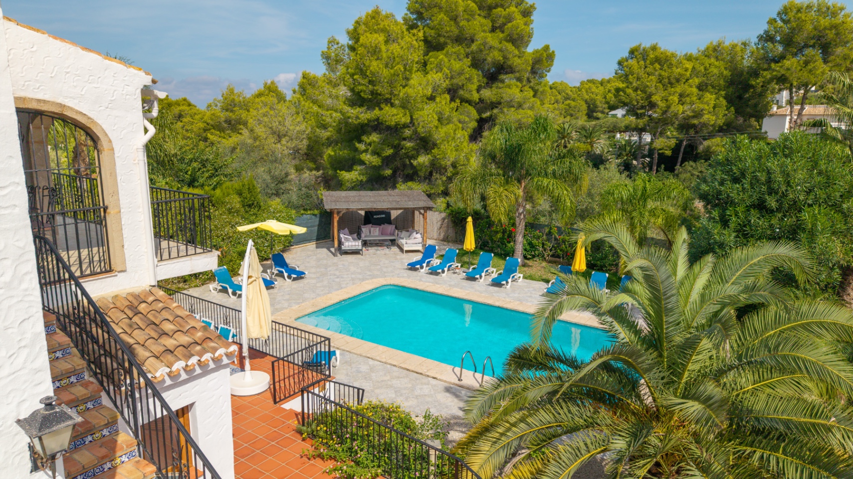 Spacious 5-Bedroom Villa in Adsubia, Jávea with Rental Potential