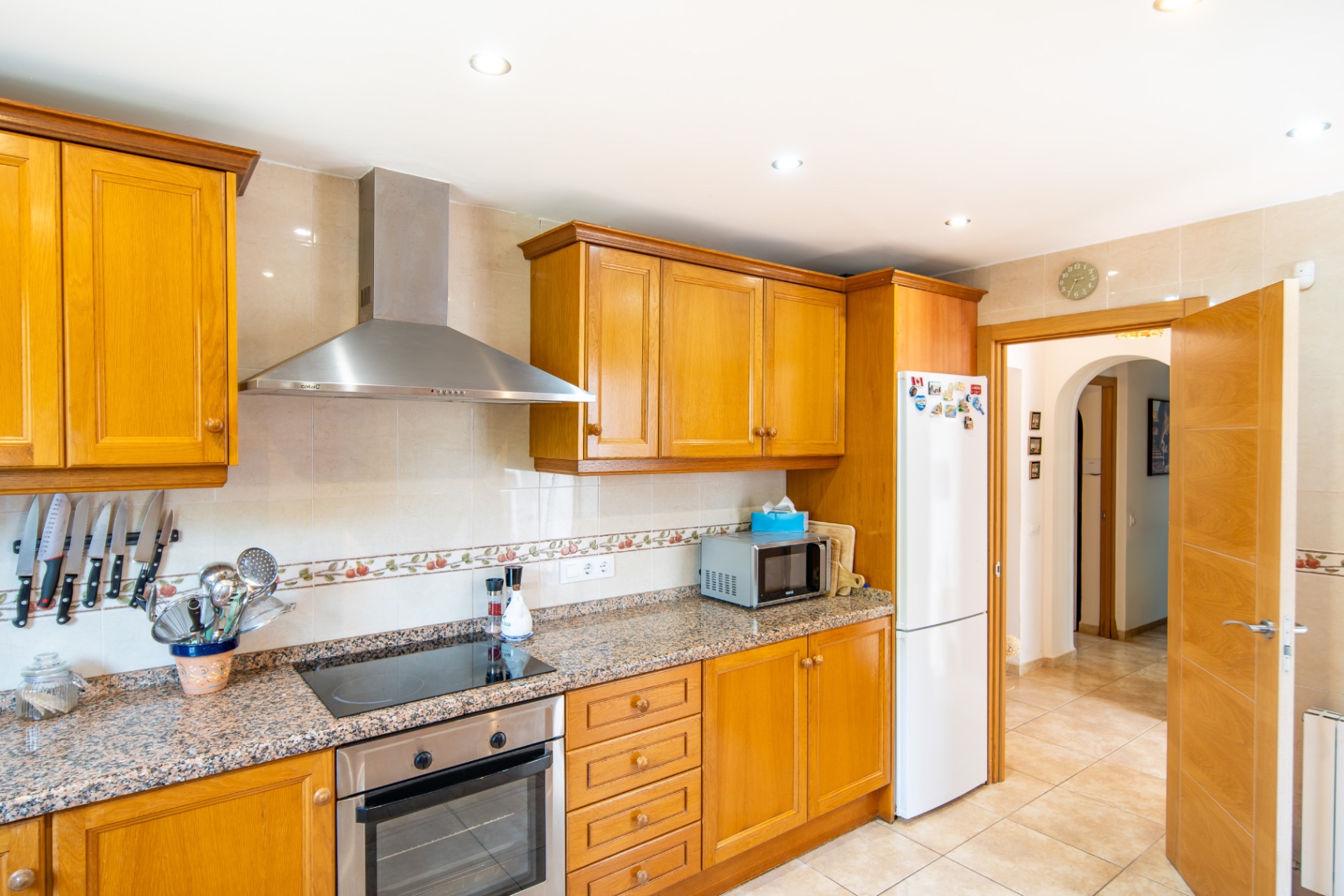Spacious 5-Bedroom Villa in Adsubia, Jávea with Rental Potential