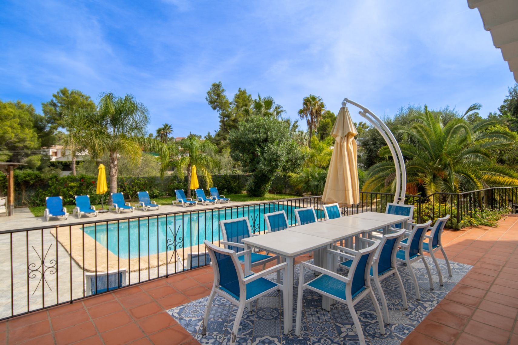 Spacious 5-Bedroom Villa in Adsubia, Jávea with Rental Potential