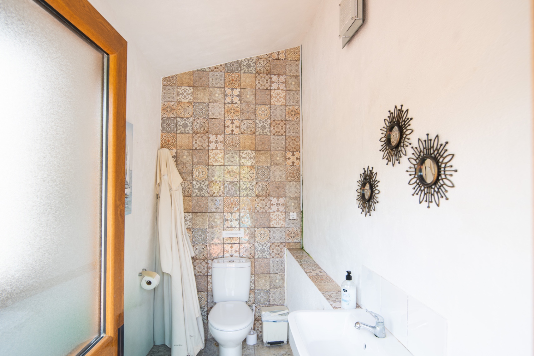 Spacious 5-Bedroom Villa in Adsubia, Jávea with Rental Potential