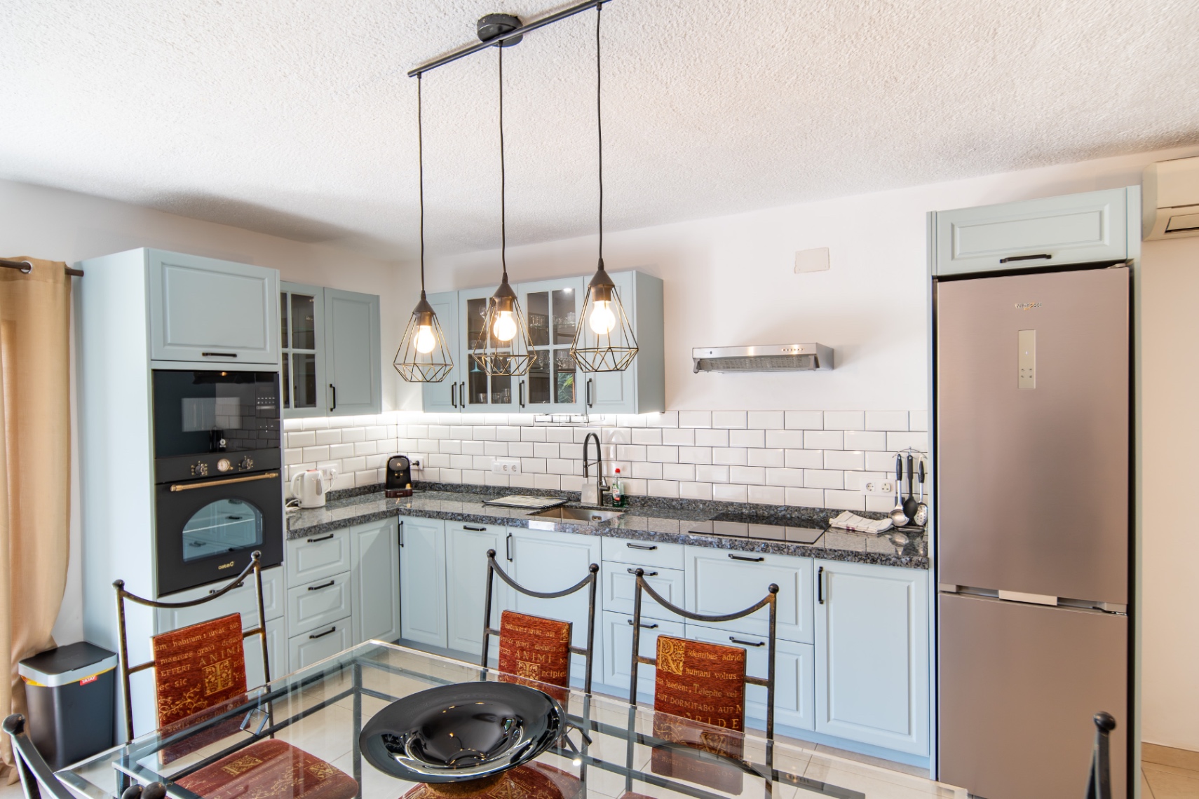 Spacious 5-Bedroom Villa in Adsubia, Jávea with Rental Potential