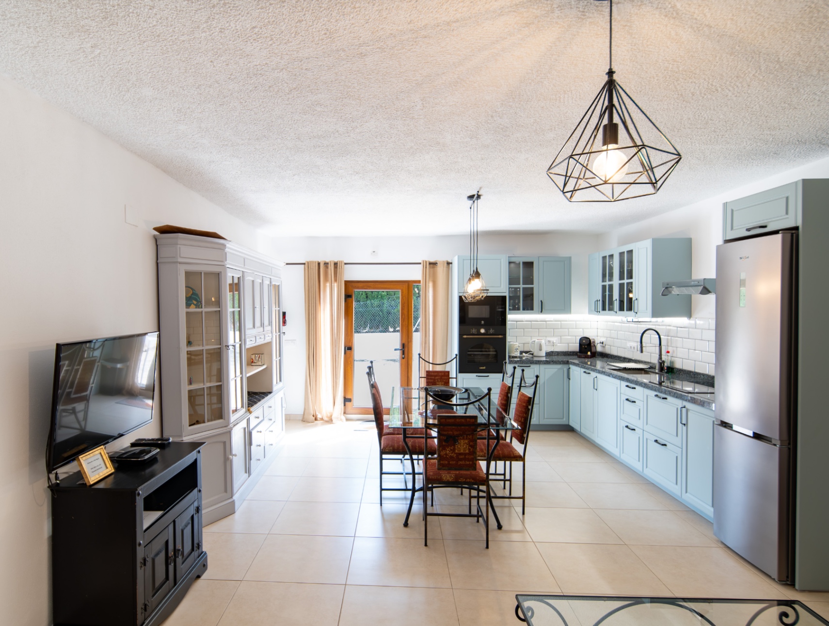Spacious 5-Bedroom Villa in Adsubia, Jávea with Rental Potential