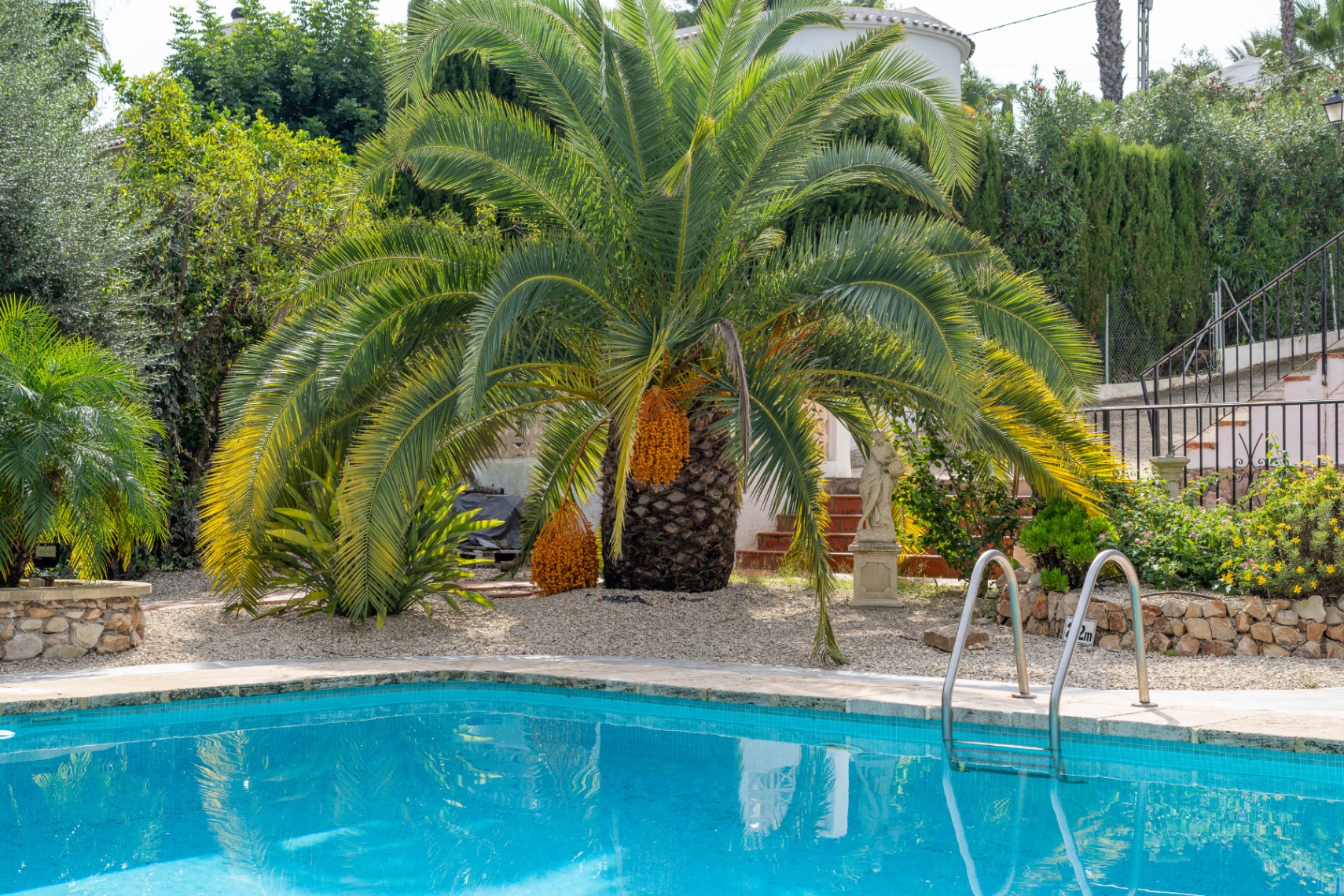 Spacious 5-Bedroom Villa in Adsubia, Jávea with Rental Potential
