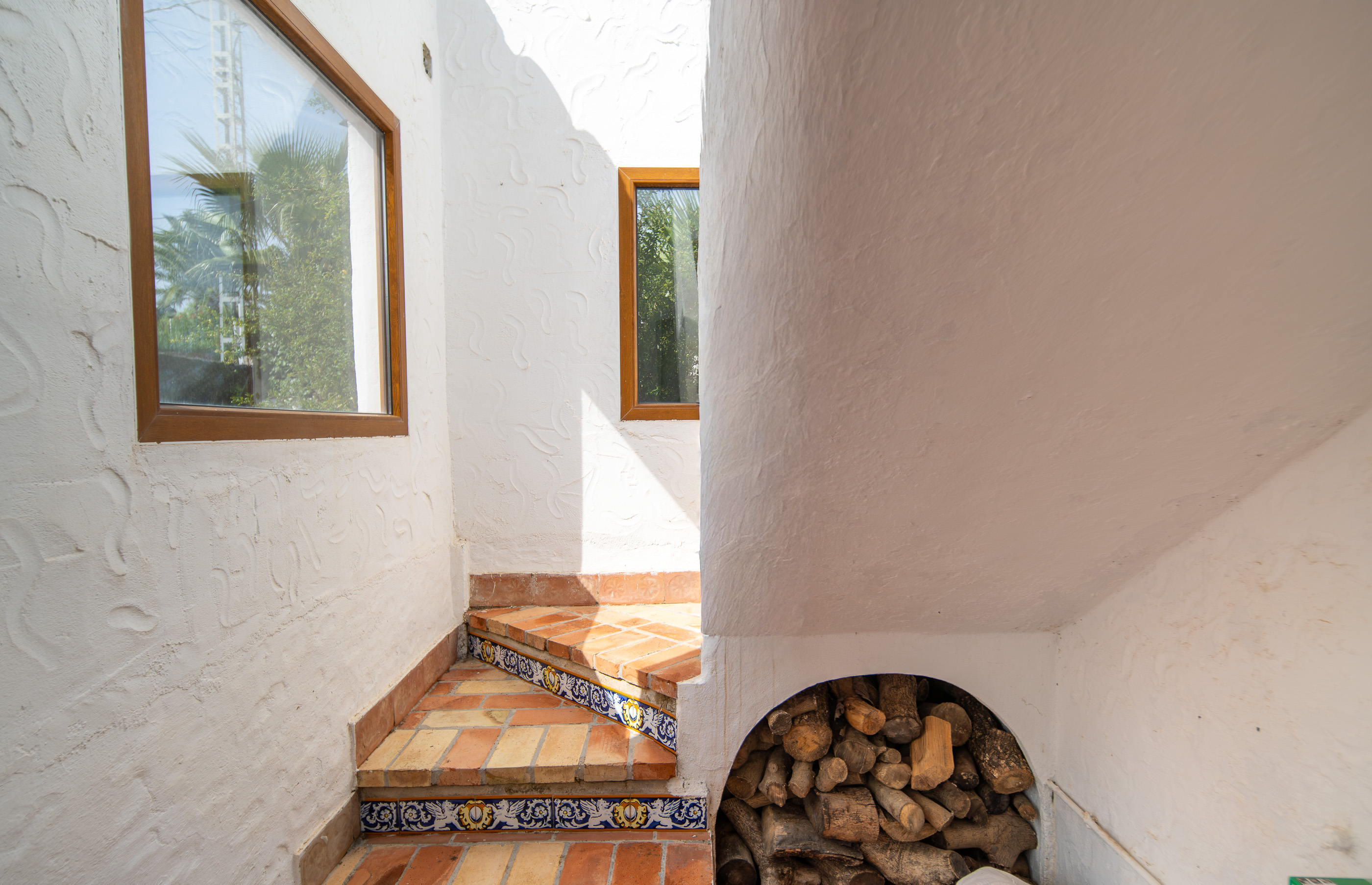 Spacious 5-Bedroom Villa in Adsubia, Jávea with Rental Potential