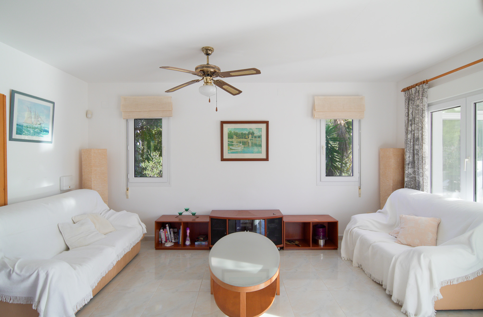 Rustige villa met vier slaapkamers te koop in El Cabo