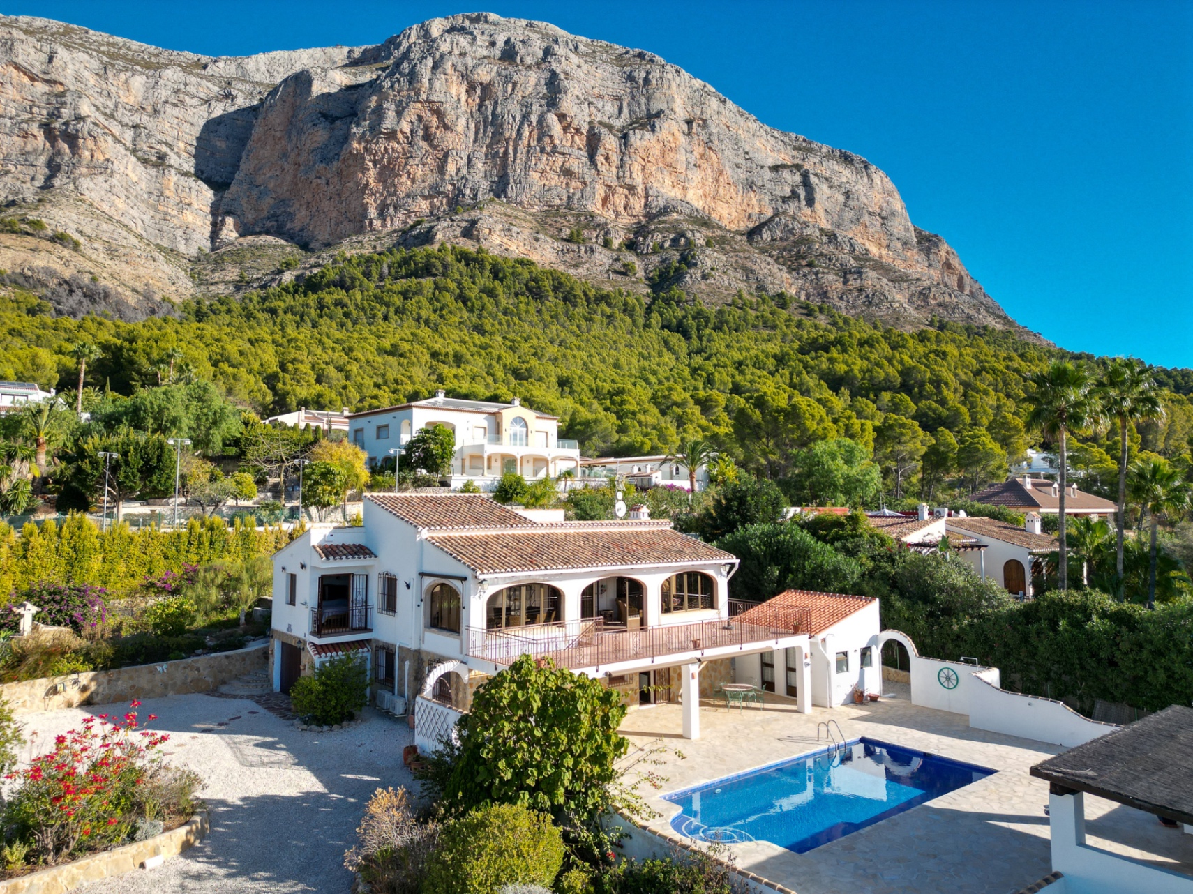 Timeless Five Bed Spanish Villa For Sale on Montgo
