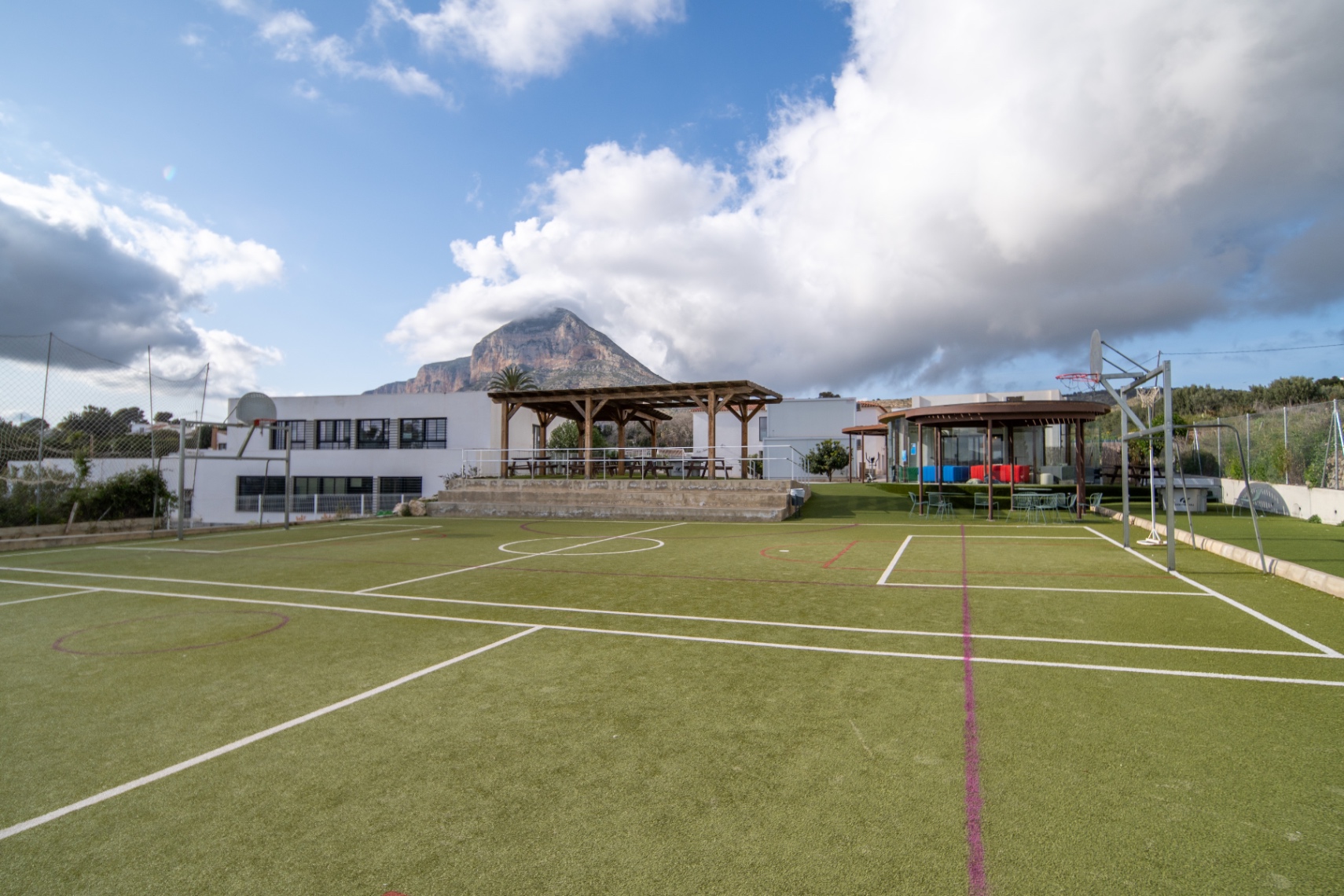 Investment Opportunity - XIC School Building For Sale