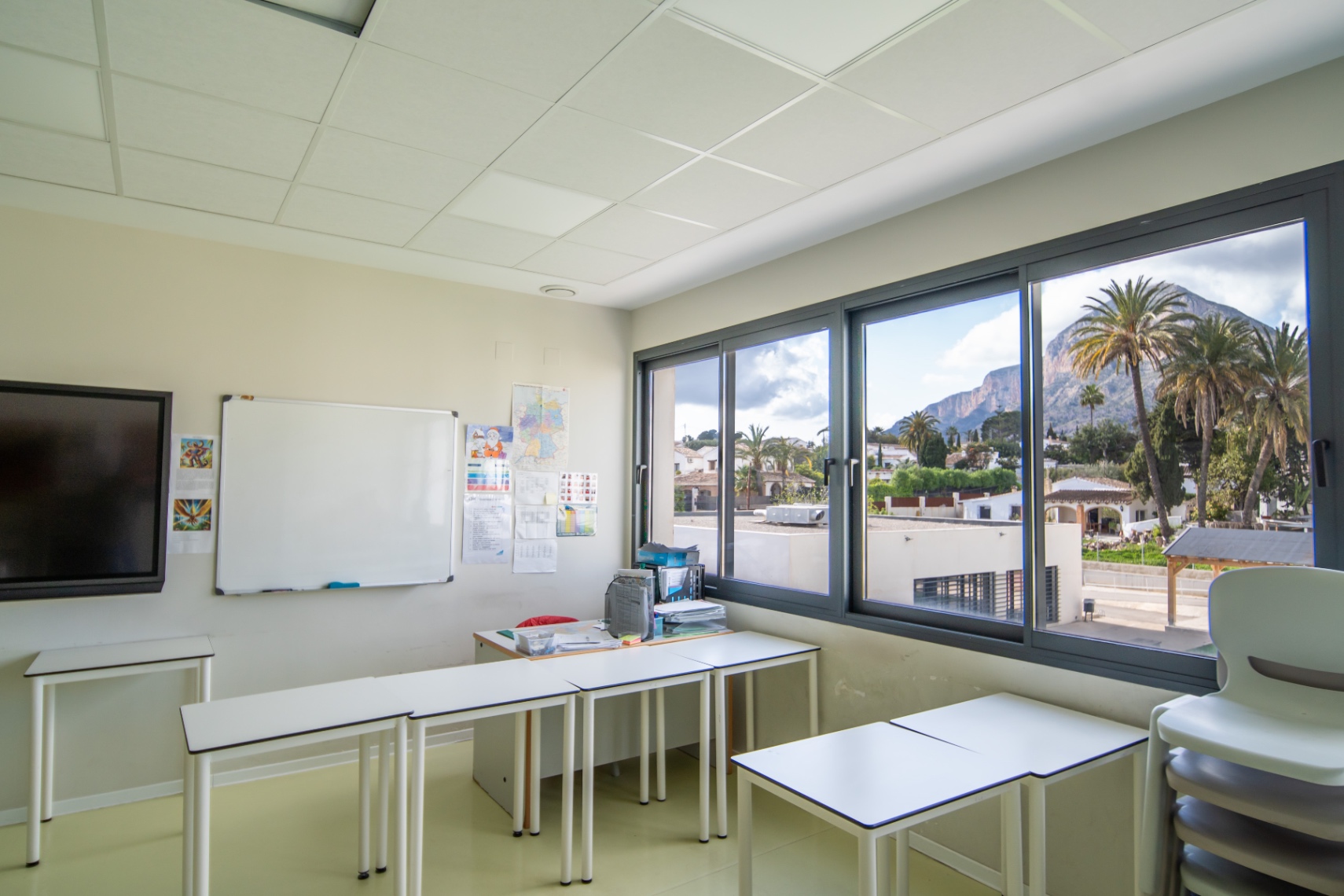 Investment Opportunity - XIC School Building For Sale