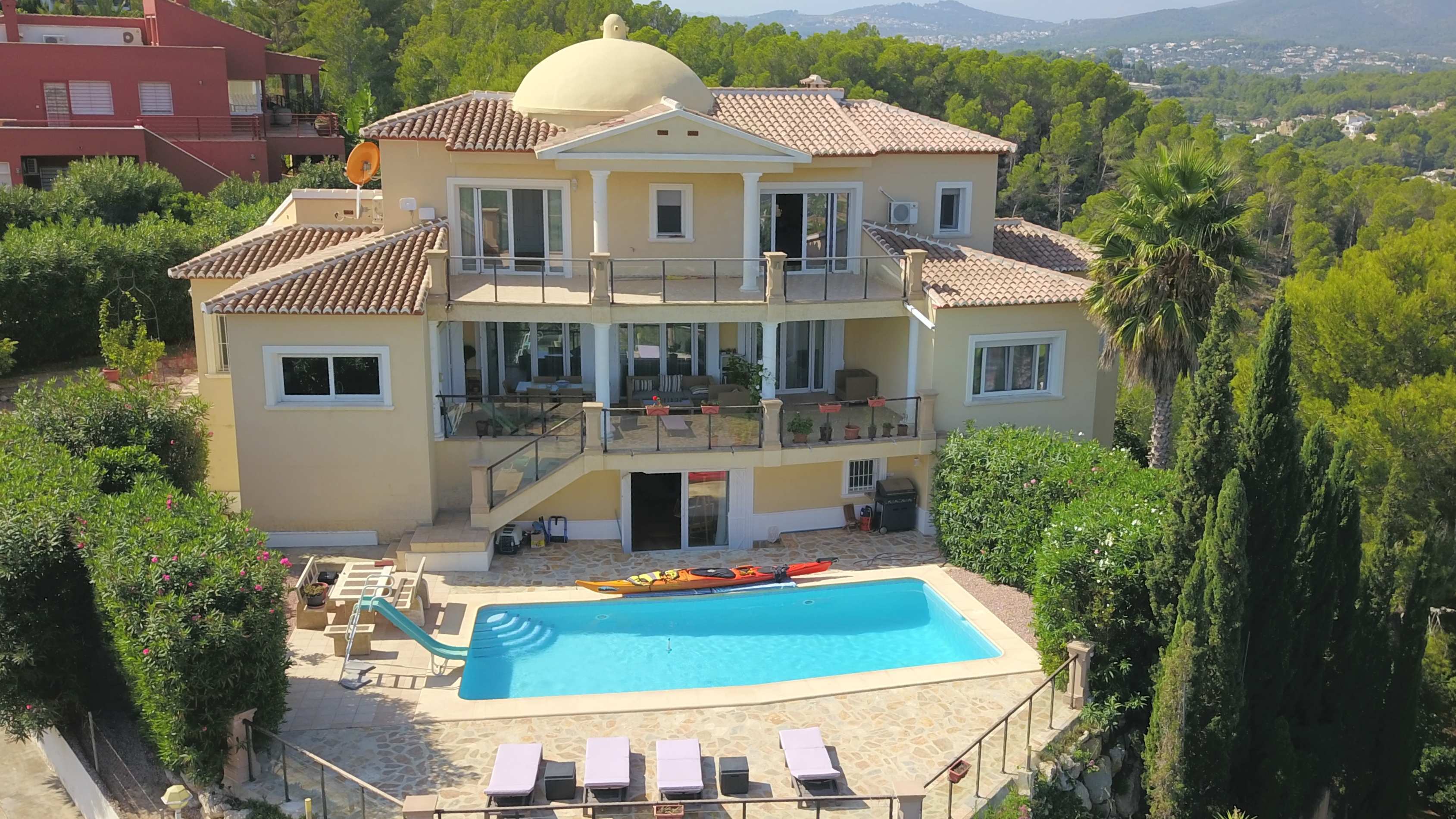 Villa de lujo con vistas al mar de ocho camas en venta en Jávea