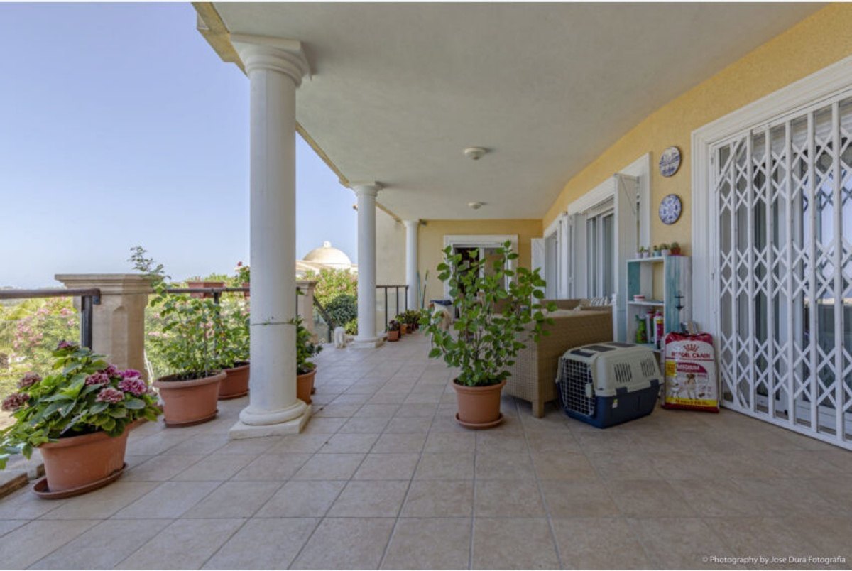 Villa de lujo con vistas al mar de ocho camas en venta en Jávea