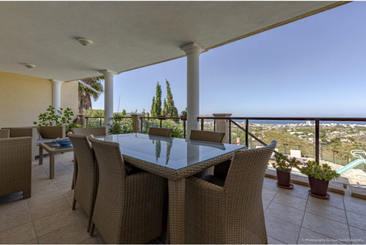 Villa de lujo con vistas al mar de ocho camas en venta en Jávea