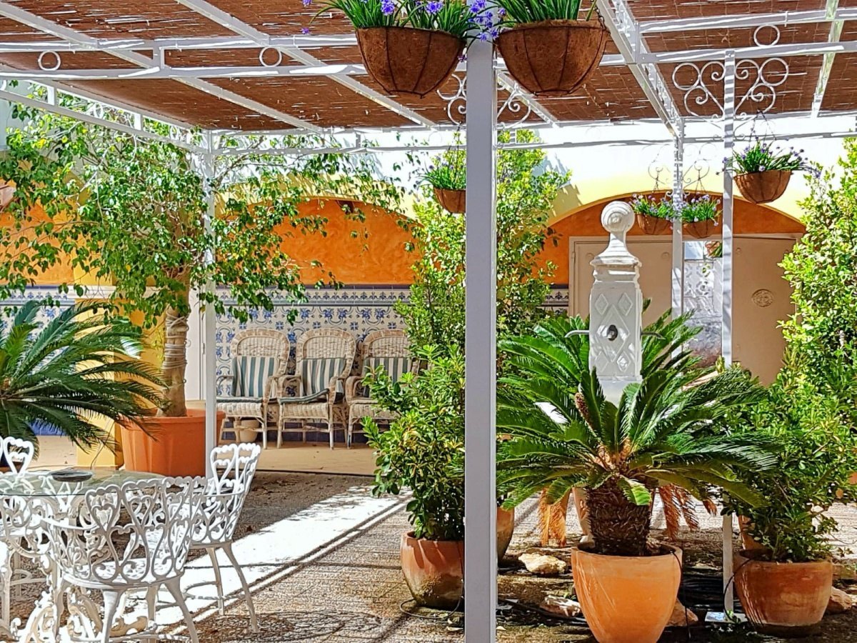 Six Bedroom Villa For Sale in Javea - Tosalet