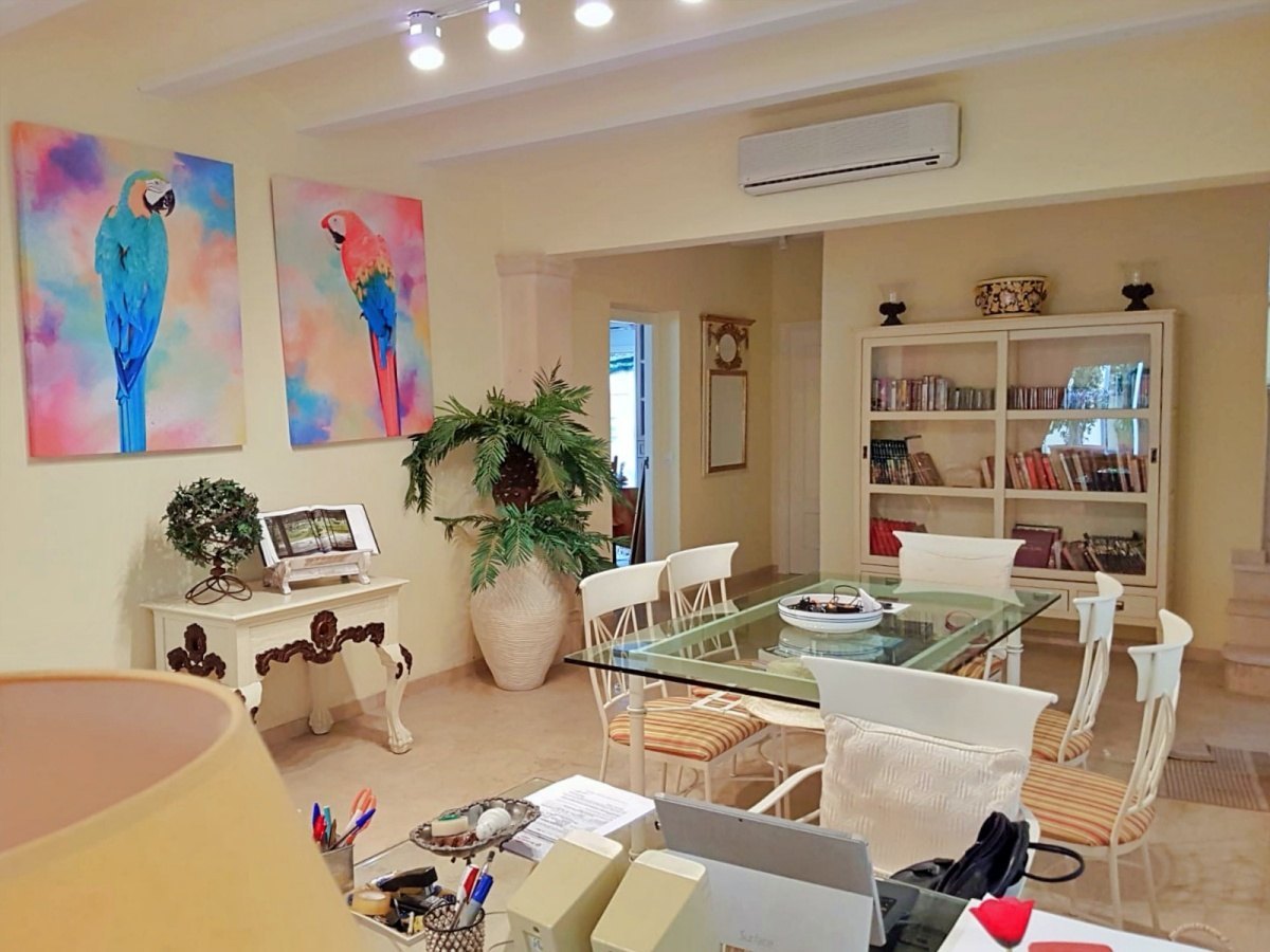 Six Bedroom Villa For Sale in Javea - Tosalet