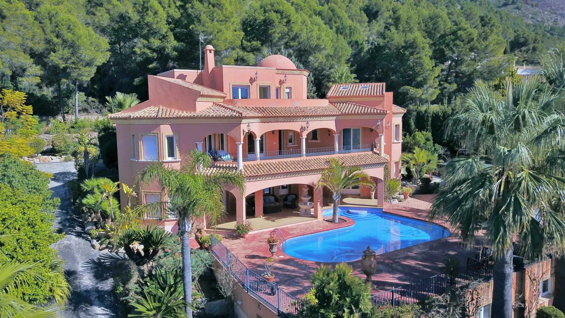 Grote Montgo Villa Te koop Met Panoramisch Uitzicht