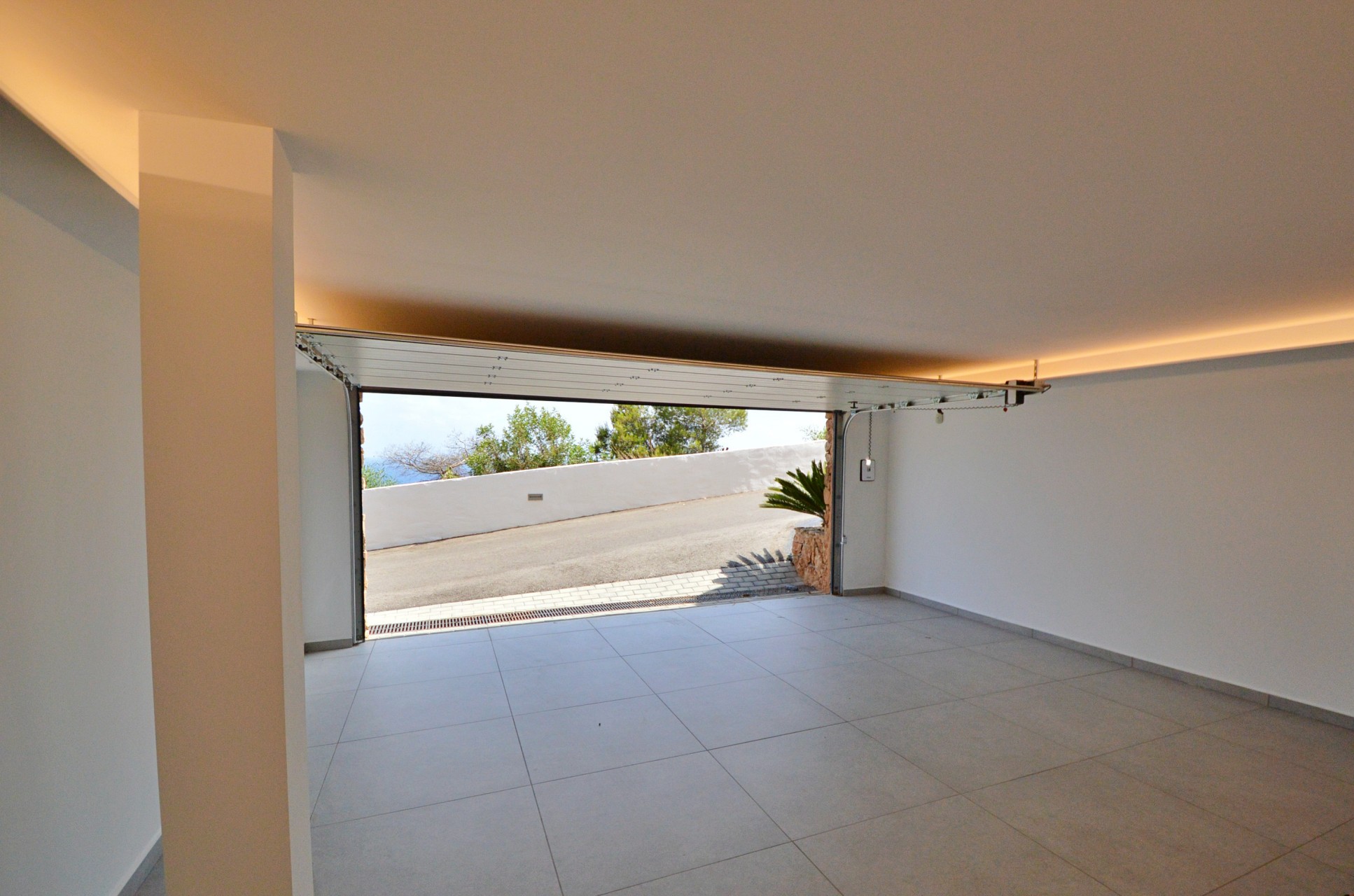 Front Line Modern South Facing New Build Villa in Javea
