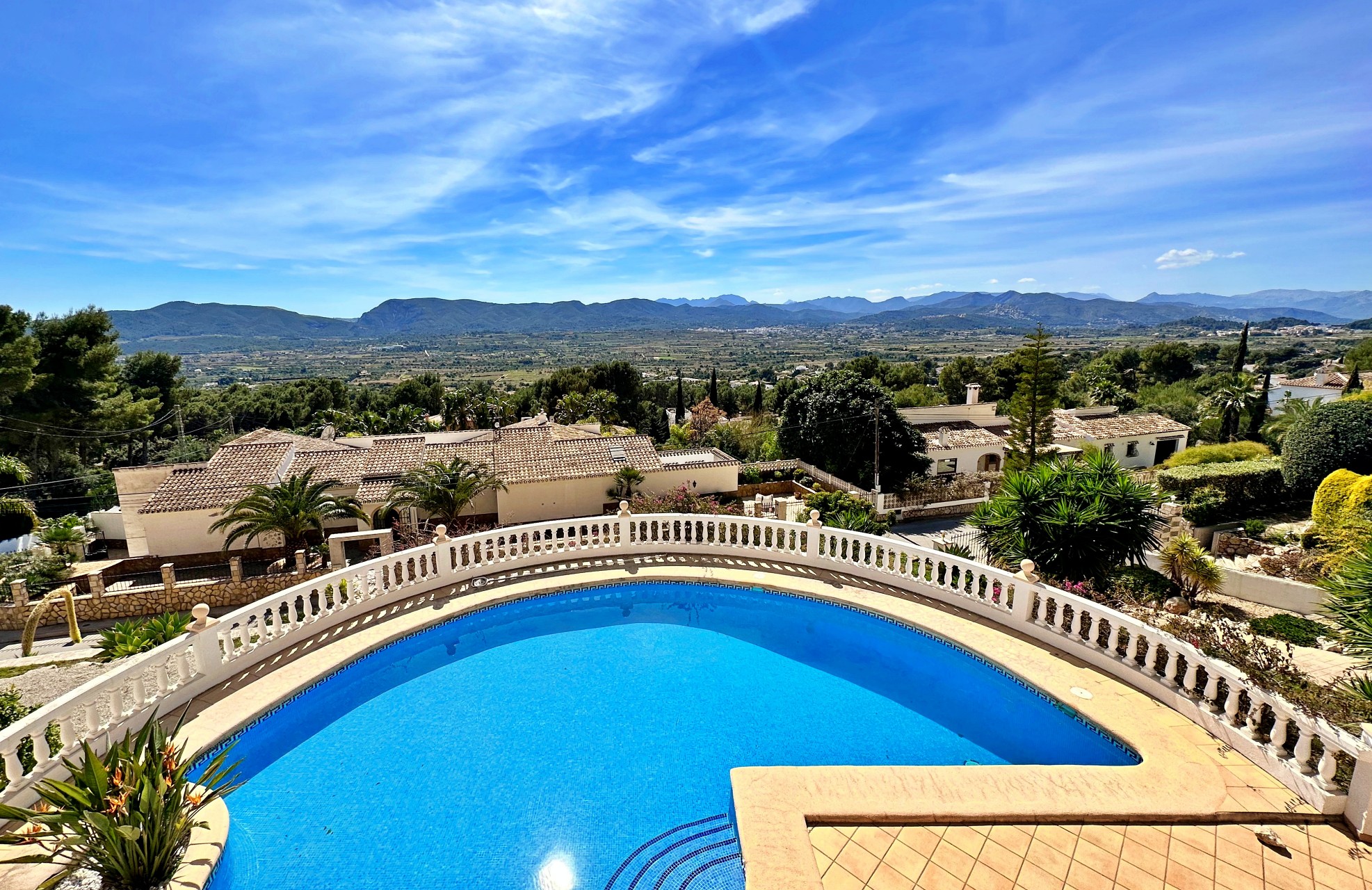 Impresionante Villa en Venta en Montgó En Javea