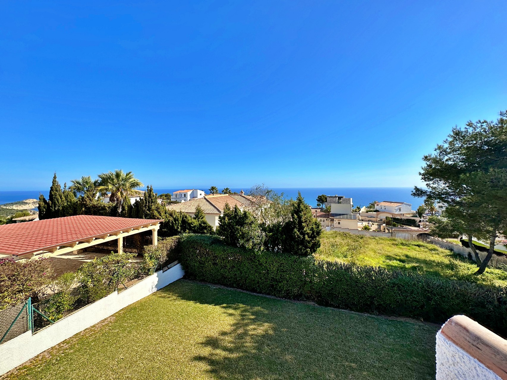Villa panorámica con vistas al mar en venta en Javea