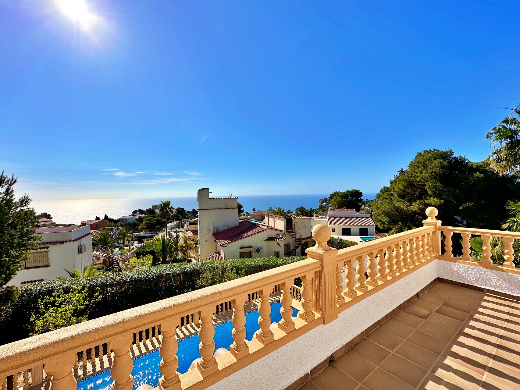 Panoramisch zeezicht villa te koop in Javea